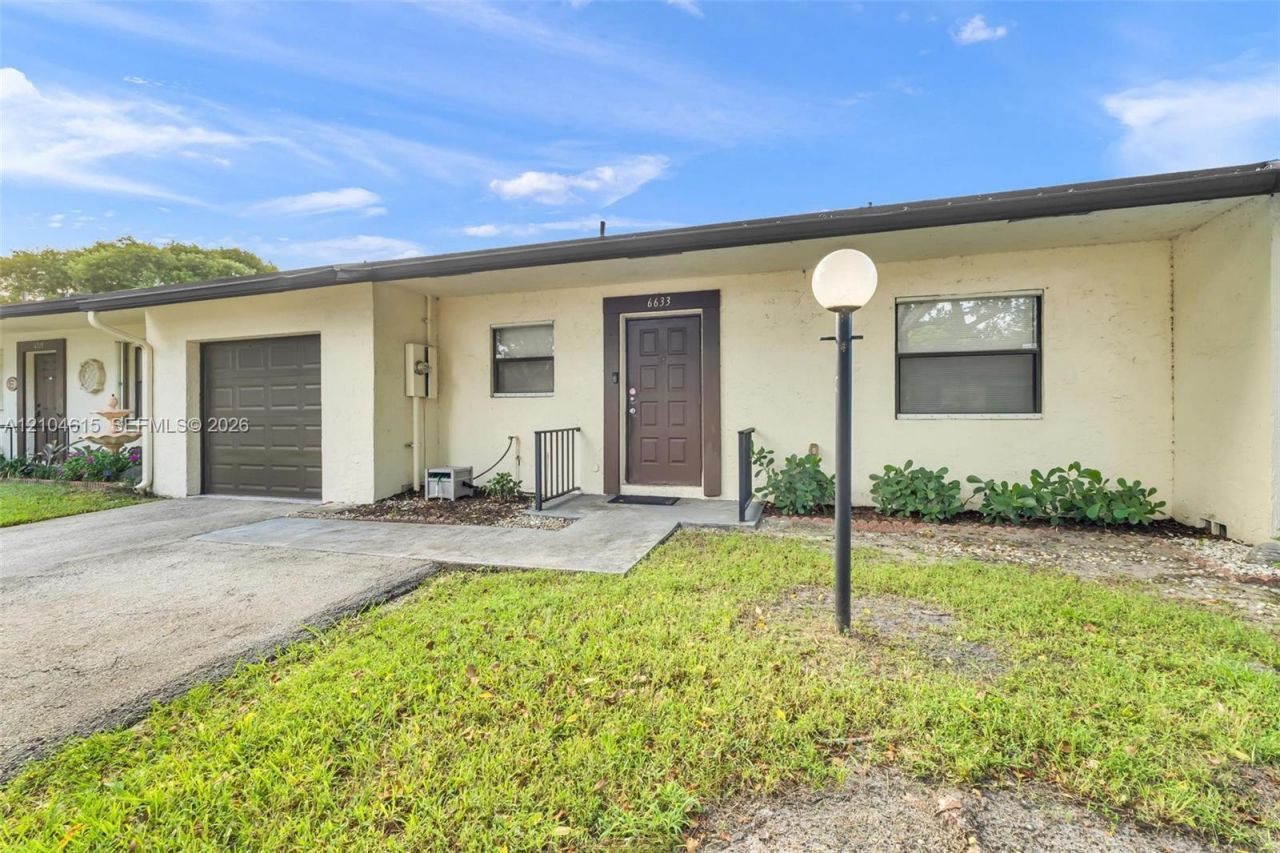 6633 N Parkway Dr , Unit 5-7, Margate, FL 33068 Photo