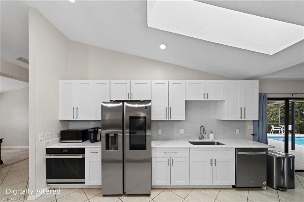 2370 Pine Woods Cir , Unit 35, Naples, FL 34105 Photo
