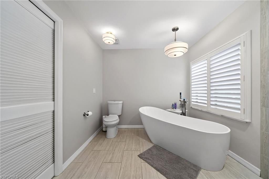 2370 Pine Woods Cir , Unit 35, Naples, FL 34105 Photo