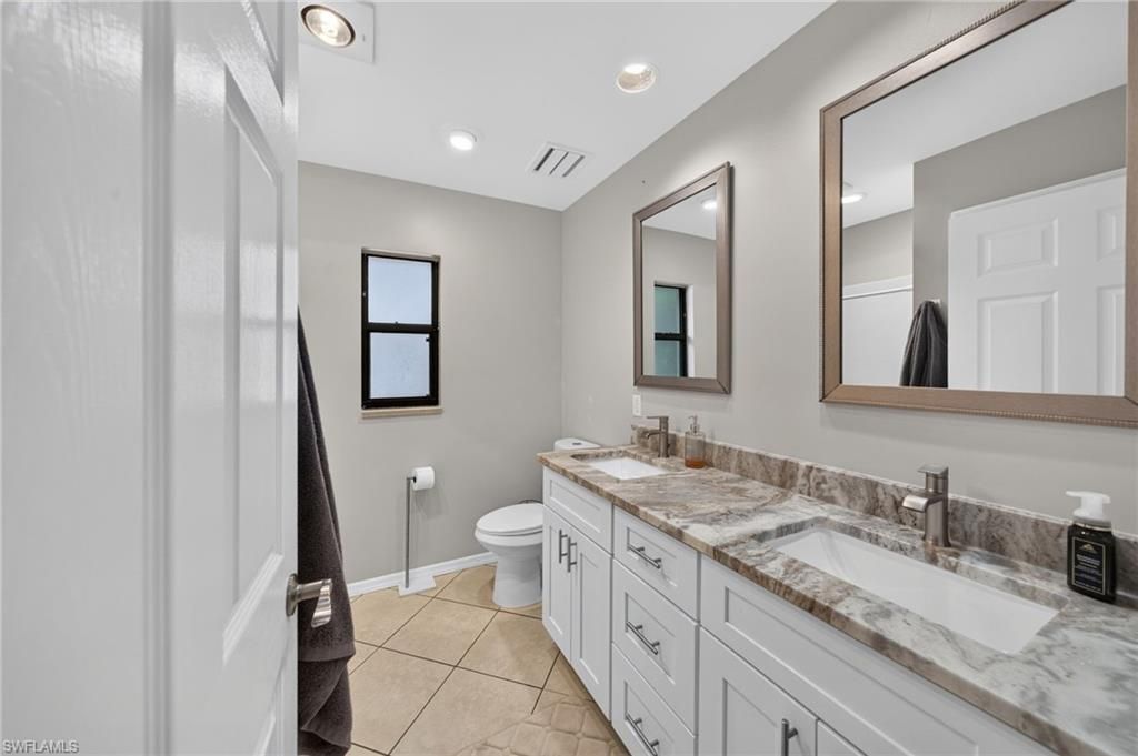 2370 Pine Woods Cir , Unit 35, Naples, FL 34105 Photo