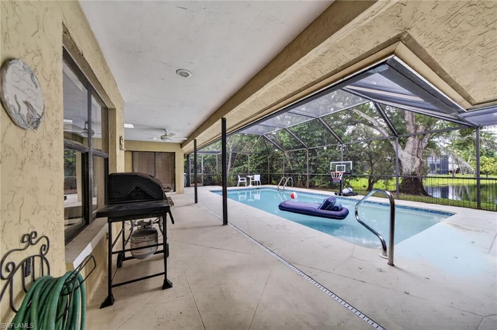 2370 Pine Woods Cir , Unit 35, Naples, FL 34105 Photo