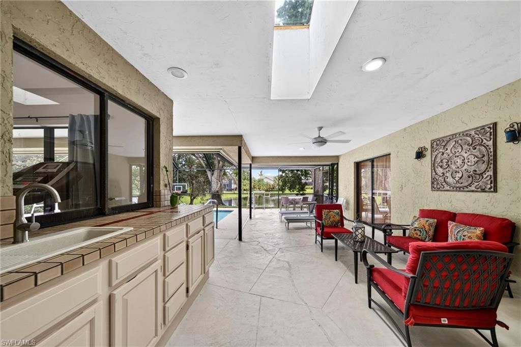 2370 Pine Woods Cir , Unit 35, Naples, FL 34105 Photo