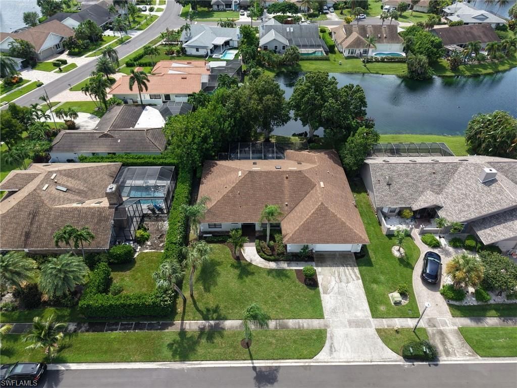 2370 Pine Woods Cir , Unit 35, Naples, FL 34105 Photo