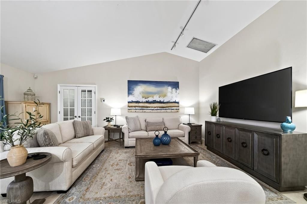 2370 Pine Woods Cir , Unit 35, Naples, FL 34105 Photo