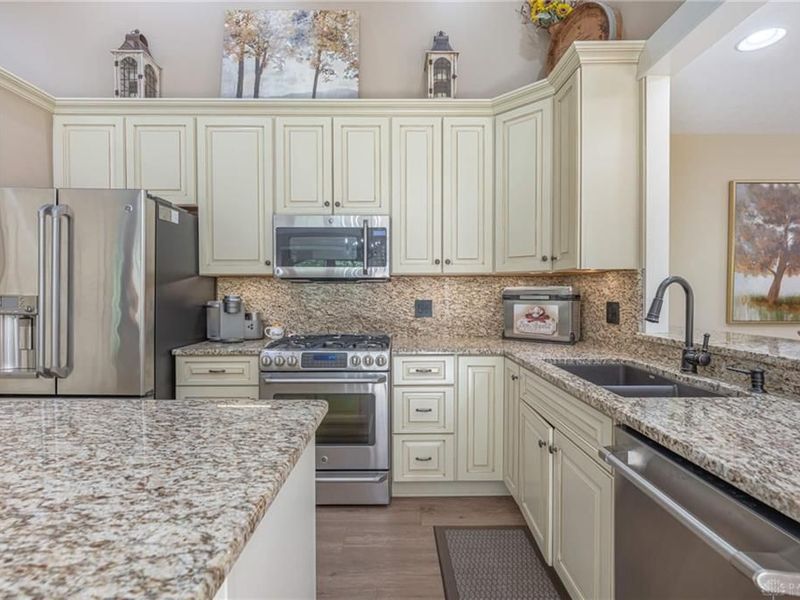 4093 Wagner Road, Sugarcreek Township, OH 45440 Photo 21