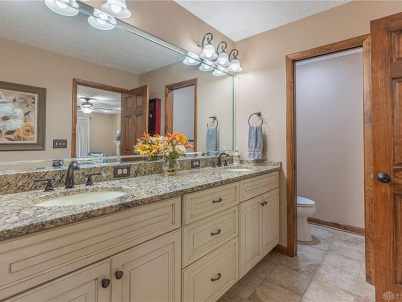 4093 Wagner Road, Sugarcreek Township, OH 45440 Photo 35