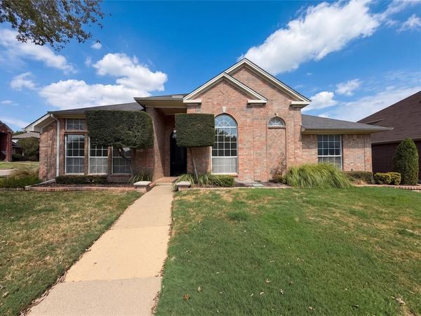 401 Pin Oak Trail , Keller, TX 76248