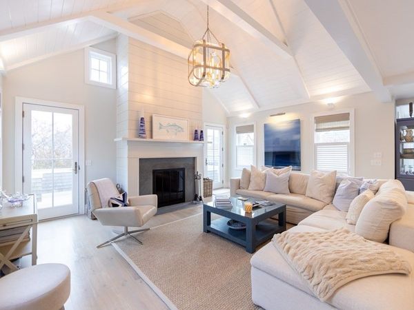 12 East Lincoln Avenue, Nantucket, MA 02554