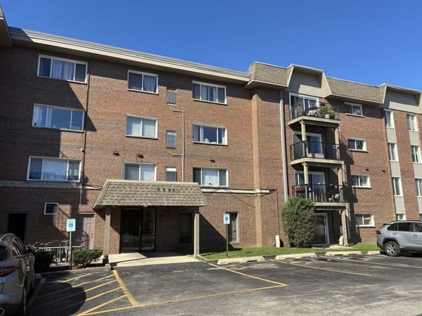 4500 Beau Monde Drive , Unit 210, Lisle, IL 60532