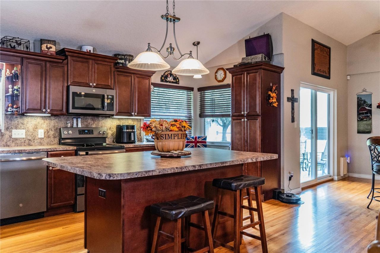 1633 Cherry Lane, Lakeland, FL 33811 Photo