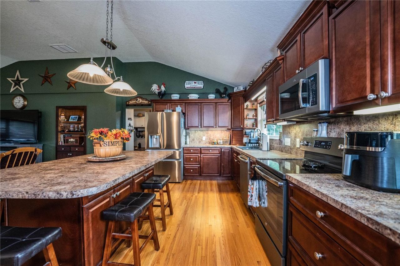 1633 Cherry Lane, Lakeland, FL 33811 Photo