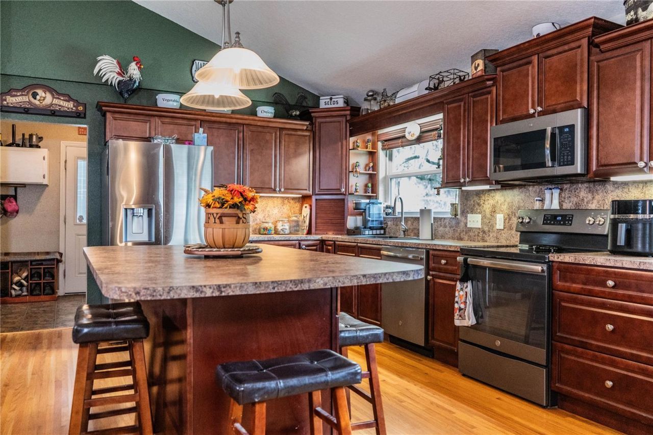 1633 Cherry Lane, Lakeland, FL 33811 Photo