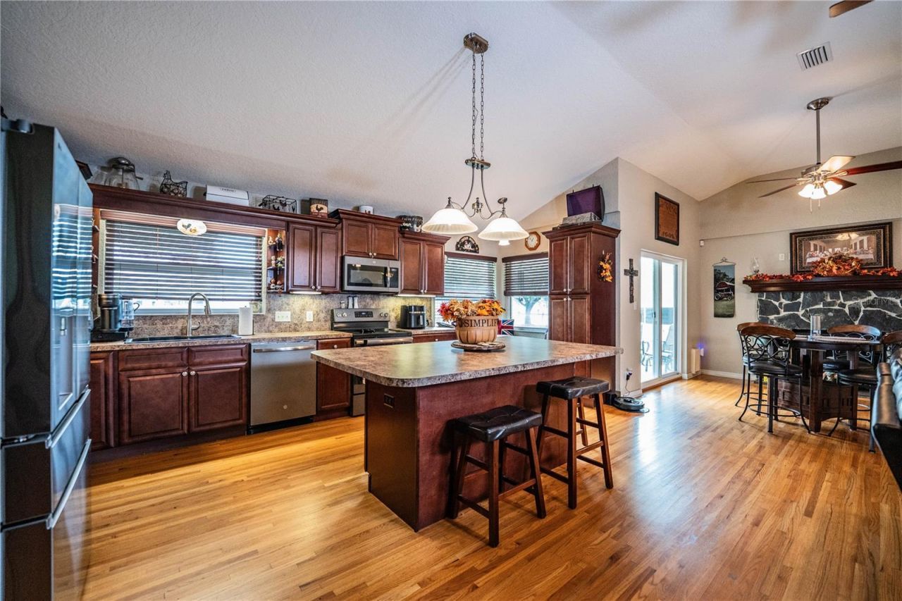 1633 Cherry Lane, Lakeland, FL 33811 Photo