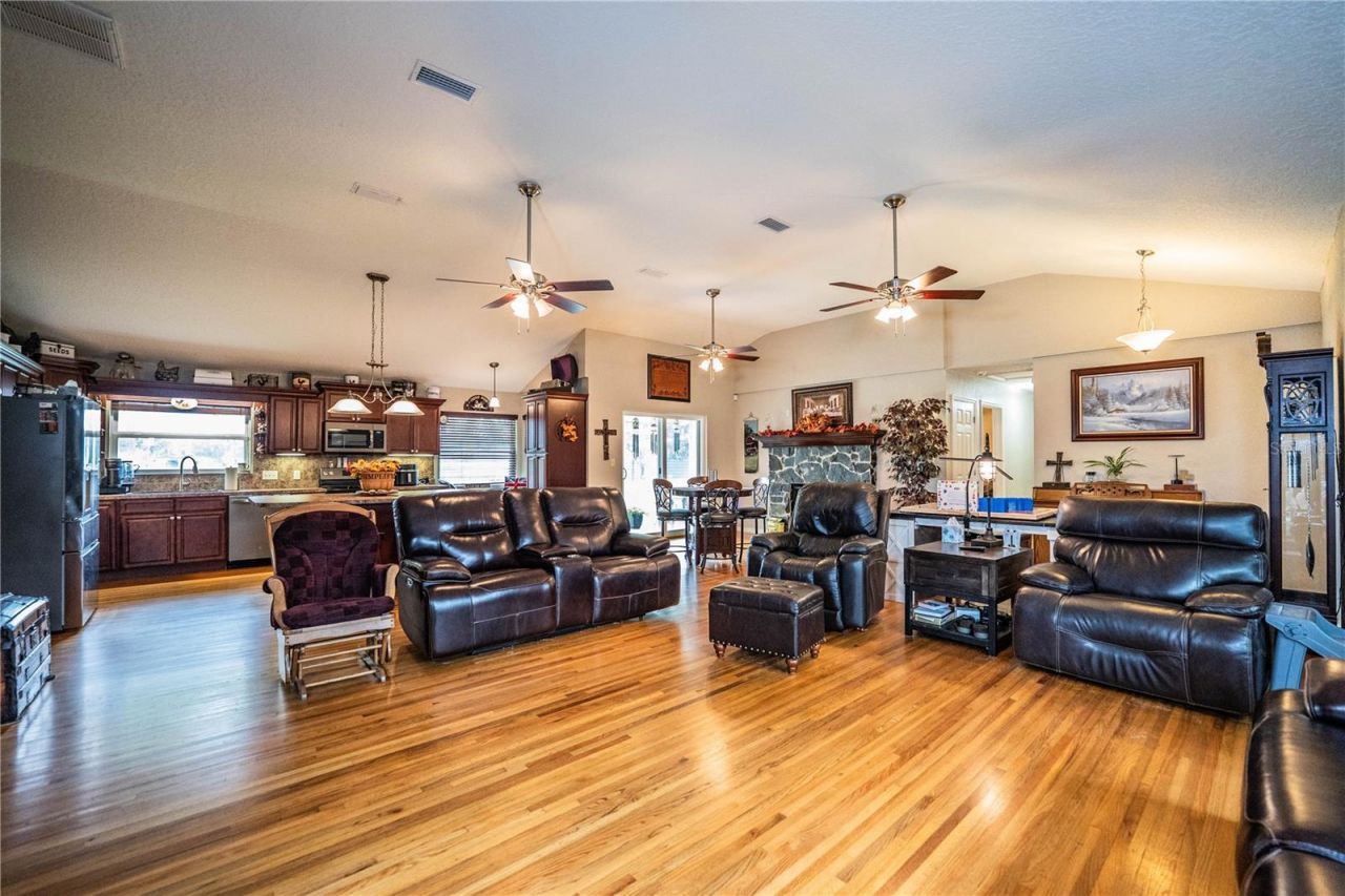 1633 Cherry Lane, Lakeland, FL 33811 Photo