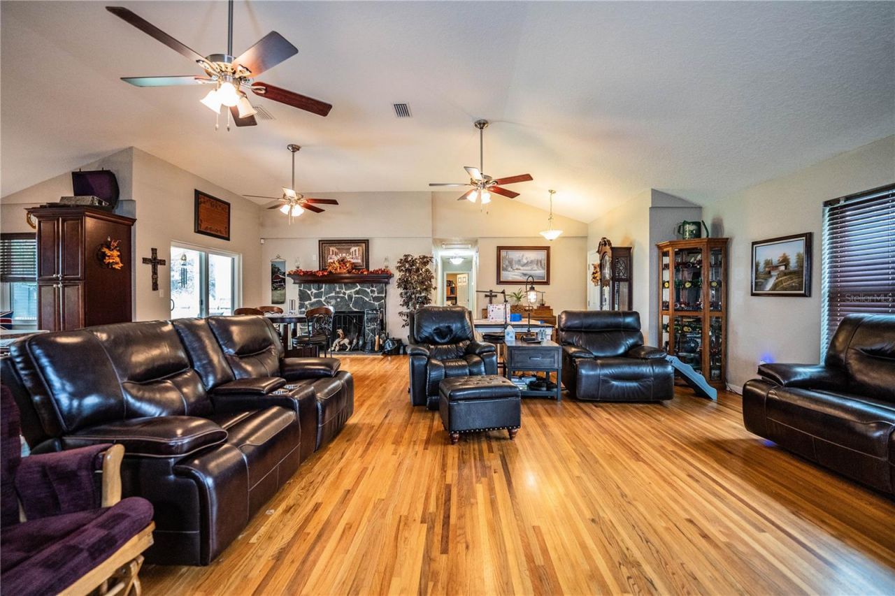 1633 Cherry Lane, Lakeland, FL 33811 Photo