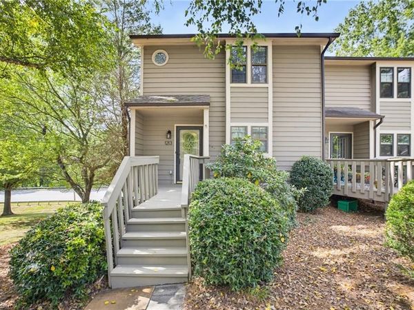 1213 Watermark Court , High Point, NC 27265