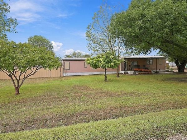510 Oak Dell Lane, Red Oak, TX 75154