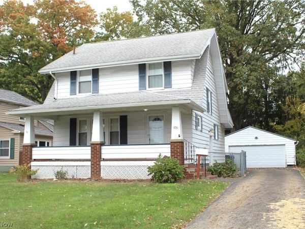 1031 Sackett Avenue, Cuyahoga Falls, OH 44221