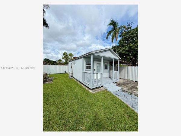 11441 SW 2nd St , Unit Efficiency, Sweetwater, FL 33174