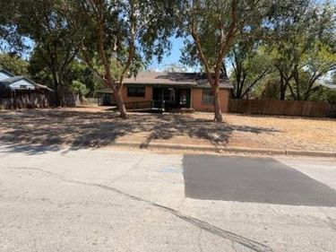 2613 Mc Gee Street , Fort Worth, TX 76112