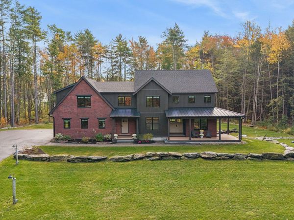 15 Deerfield Way , Falmouth, ME 04105