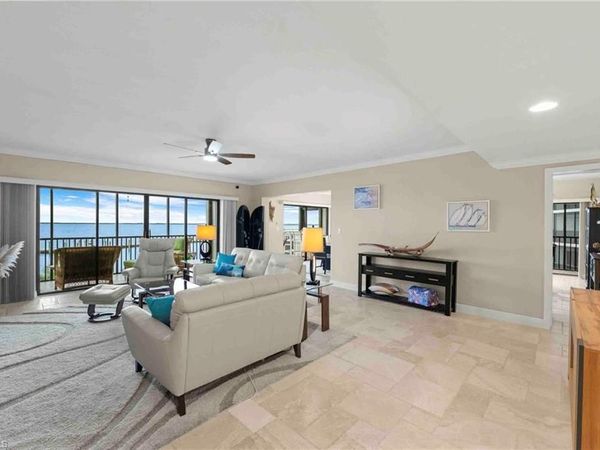 1920 Virginia AVE , Unit 203, FORT MYERS, FL 33901