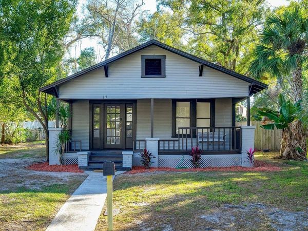 211 E CLUSTER AVENUE , TAMPA, FL 33604
