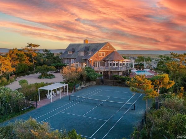 2040 Meadow Lane , Southampton, NY 11968