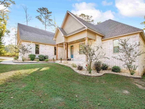 3021 Navajo Way , Benton, AR 72019