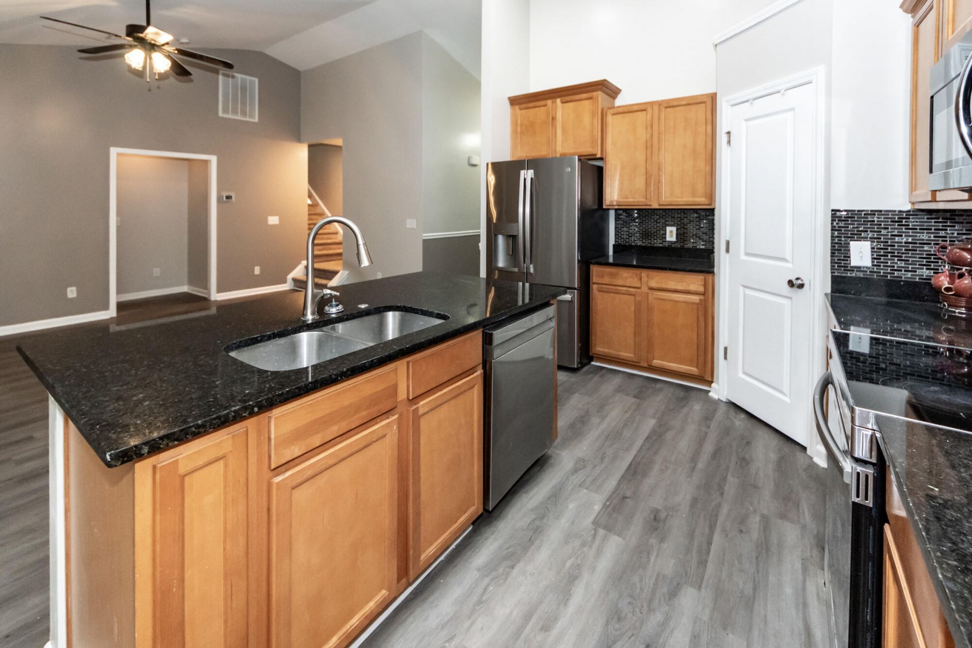 9454 Netted Charm Court Photo 15