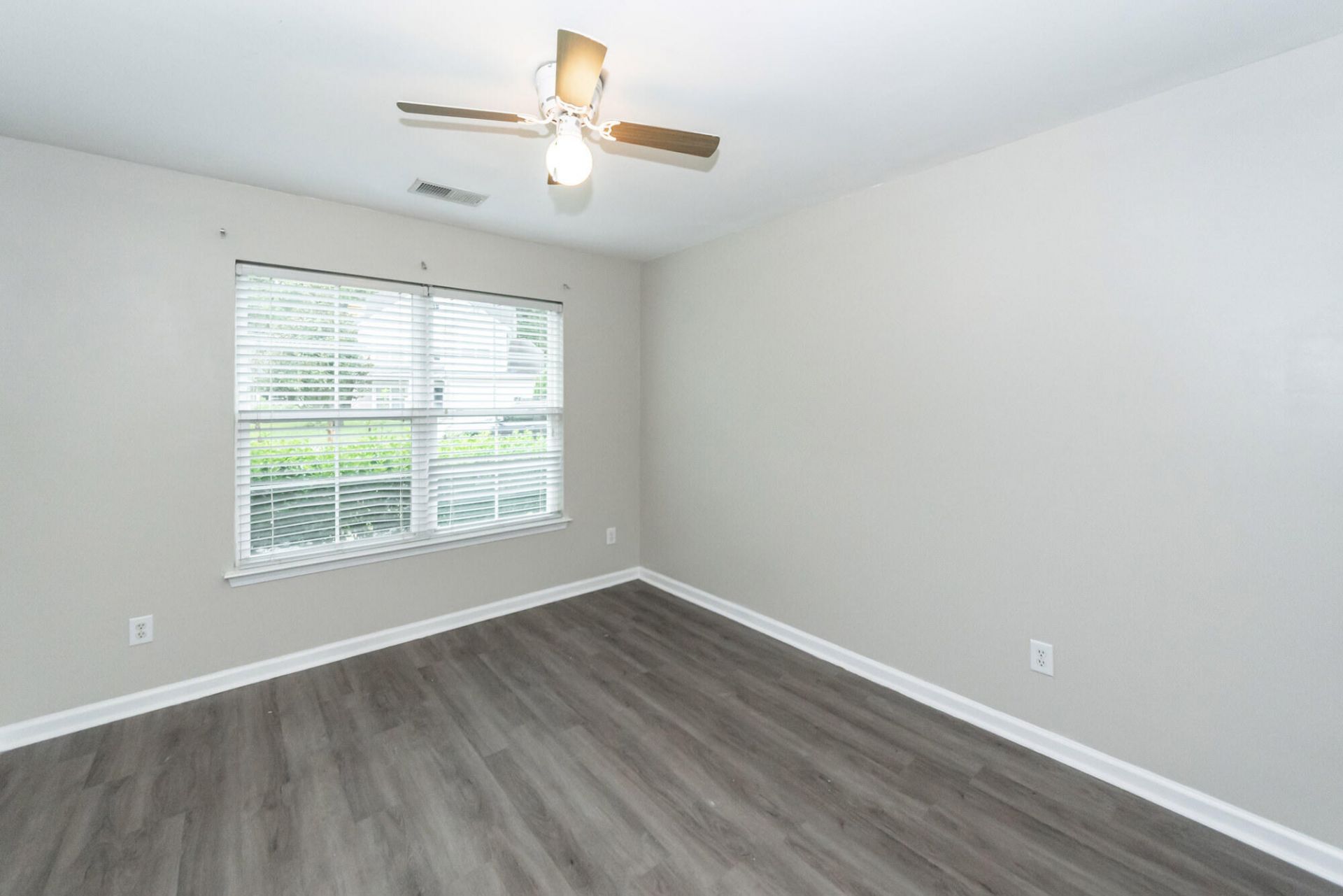 9454 Netted Charm Court Photo 23