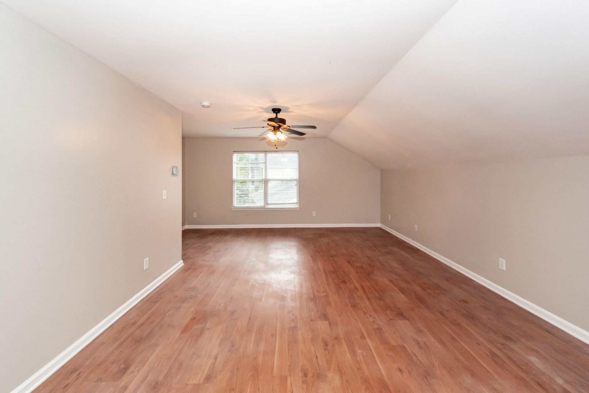 9454 Netted Charm Court Photo 33