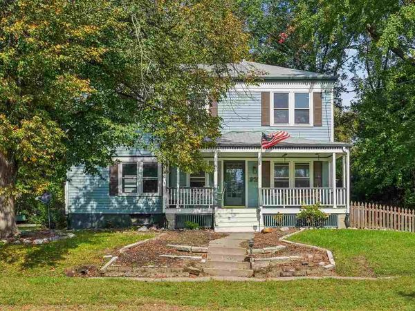 920 Ginter Ave, Iowa City, IA 52240