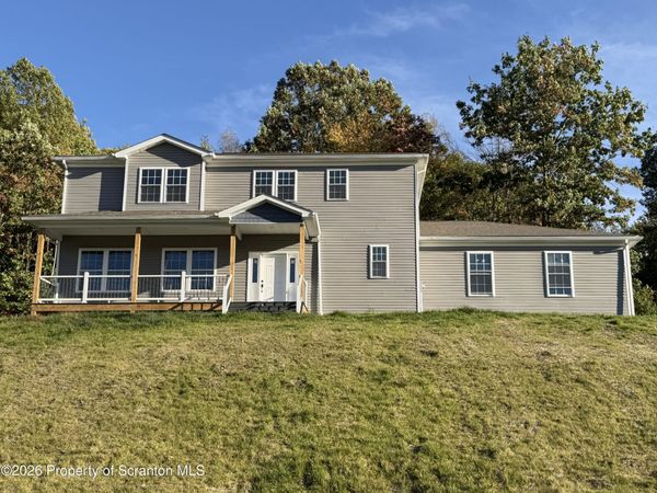 105 Black Walnut Drive, Olyphant, PA 18447