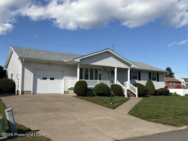 100 Hanlin Drive, Nanticoke, PA 18634