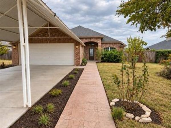 105 Johnson Lane , Hillsboro, TX 76645