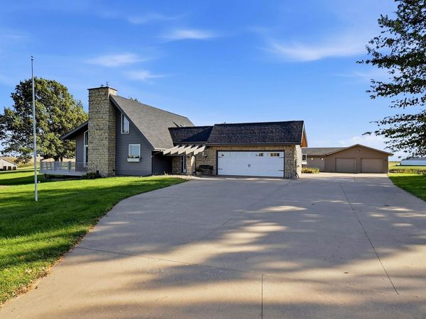 3293 Busch Lane, Dickeyville, WI 53808