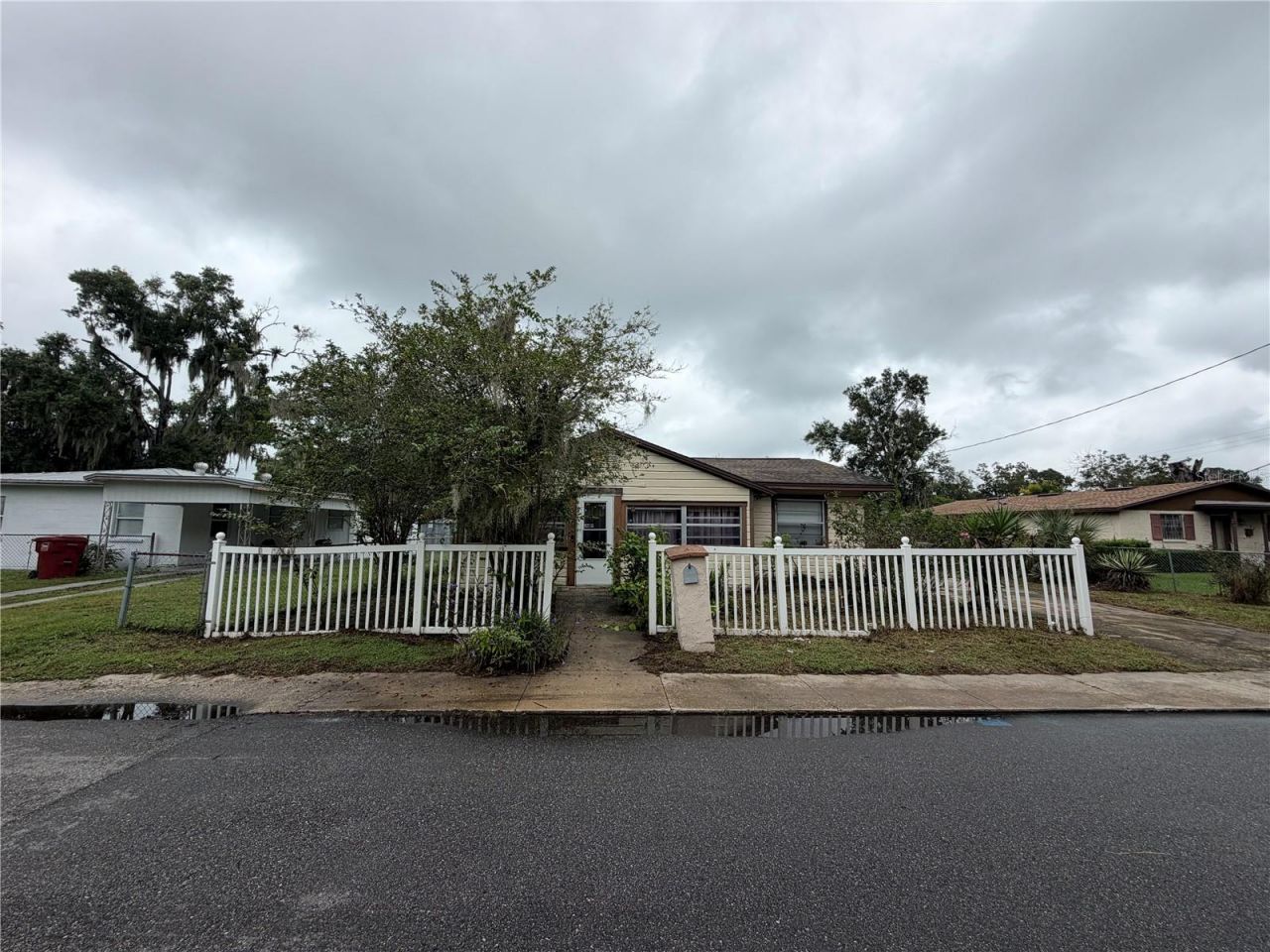 1104 E Warren Street, Plant City, FL 33563 Main Photo