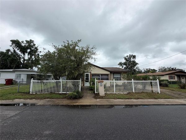 1104 E WARREN STREET , PLANT CITY, FL 33563
