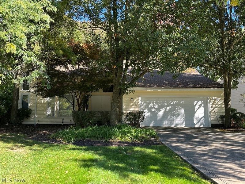 5025 Lansdowne Drive, Solon, OH 44139 Photo 2