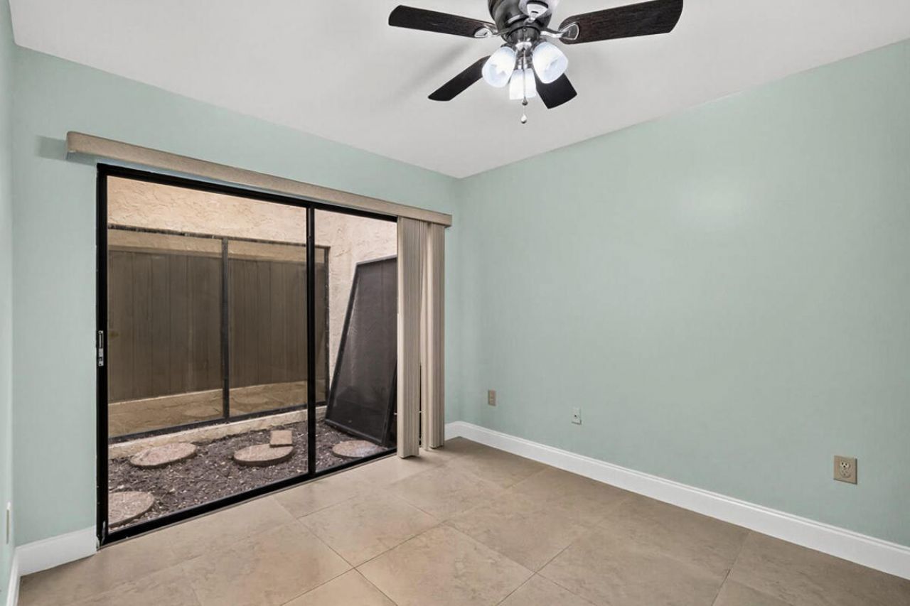 572 SW 28th Avenue, Delray Beach, FL 33445 Photo