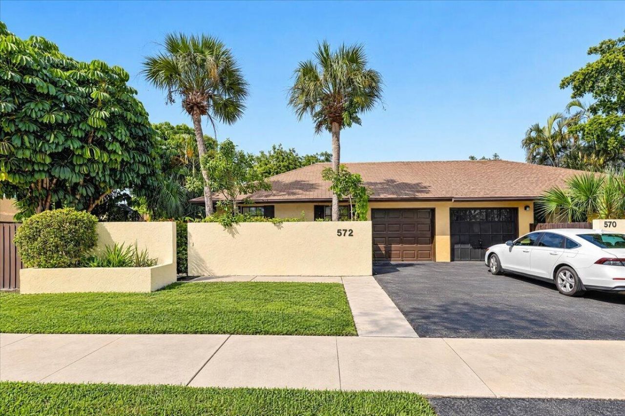 572 SW 28th Avenue, Delray Beach, FL 33445 Photo