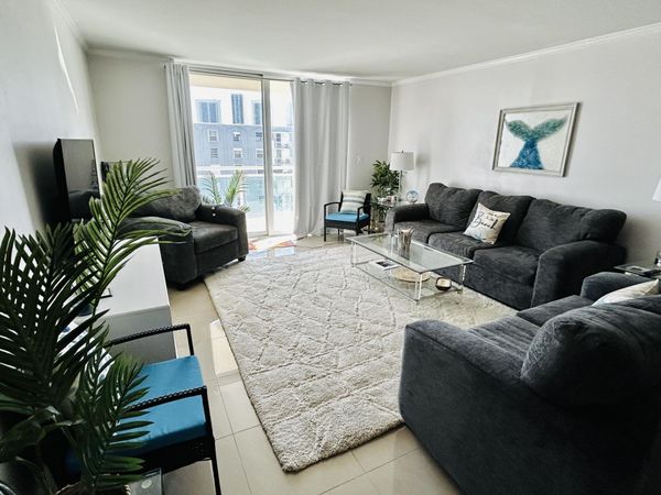 437 GOLDEN ISLES Drive, Unit 7G, Hallandale Beach, FL 33009
