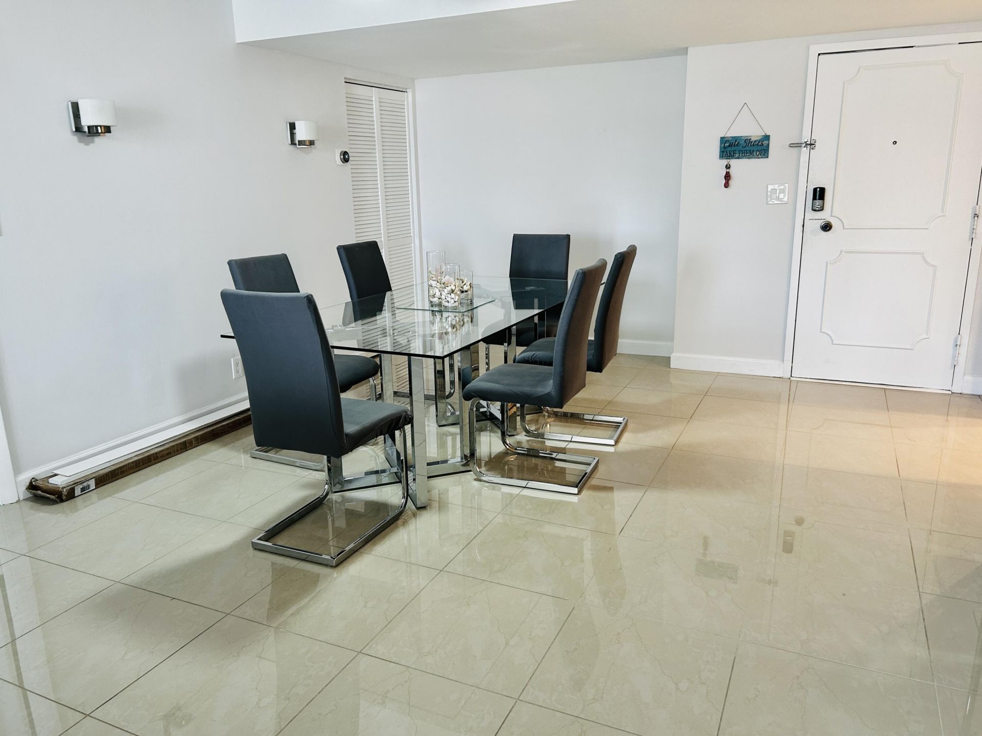 437 Golden Isles Drive, Unit 7G, Hallandale Beach, FL 33009 Photo