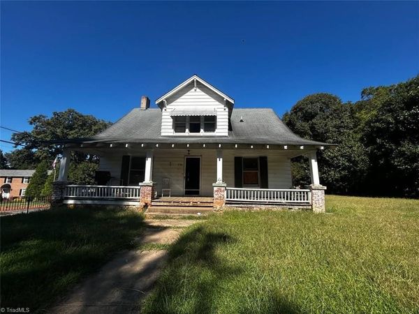 230 Vance Street , Lexington, NC 27292