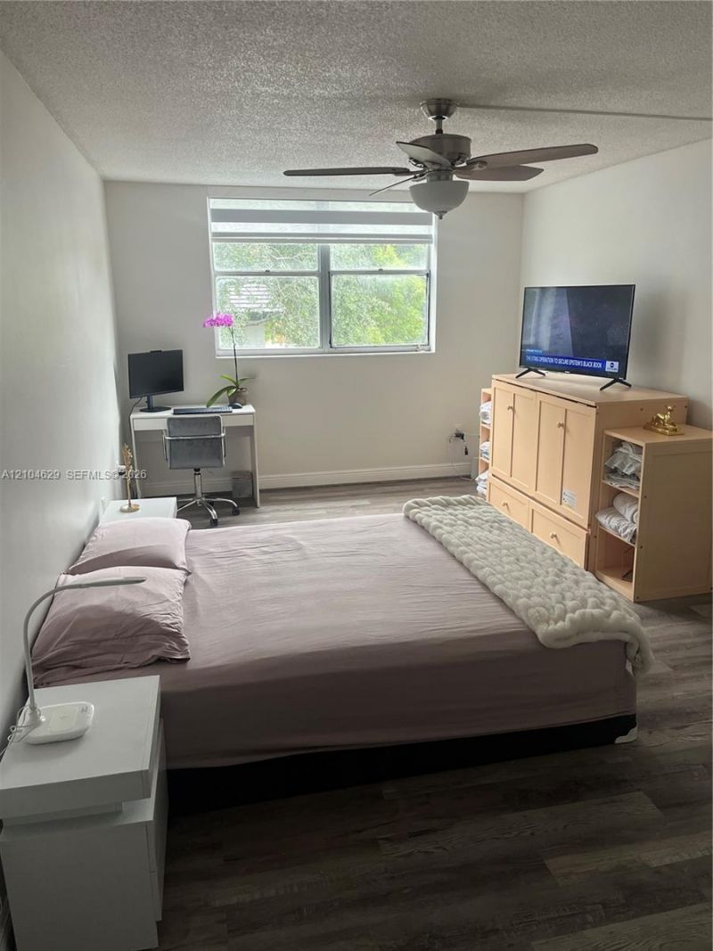 1805 Sans Souci Blvd , Unit 334, North Miami, FL 33181 Photo