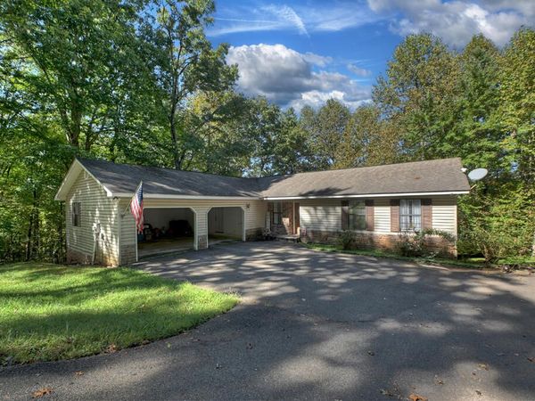 99 Highland Circle, Blue Ridge, GA 30513