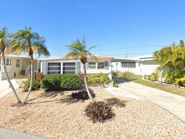 864 S GREEN CIRCLE , VENICE, FL 34285