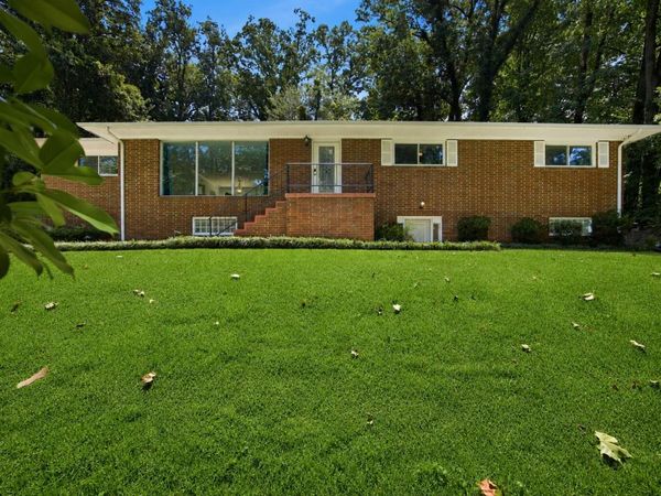 610 W Shadowlawn Drive, Chattanooga, TN 37404
