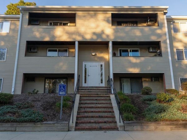 129 Quaker Hwy, Unit 22A, Uxbridge, MA 01569